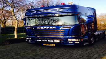 Scania R520 voor Schutte
