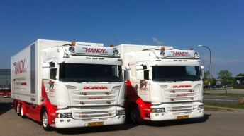 Twee Scania R520 motorwagens voor Handy A/s (DK)
