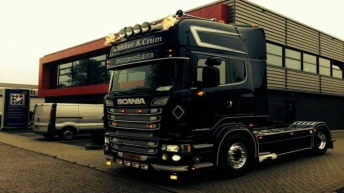Scania R560 voor Dekker & Crum