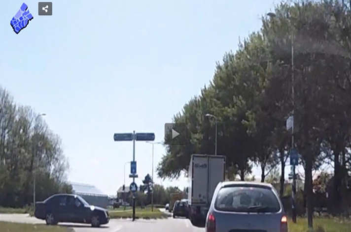 Trucker beukt asociale Golf van de weg in Den Haag + VIDEO