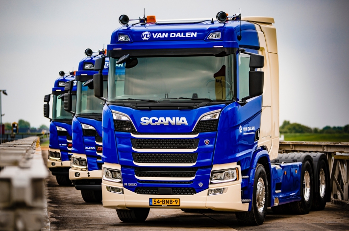 Scania R520 voor Van Dalen