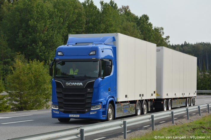 V8power goes Sweden - Scania DemoCenter