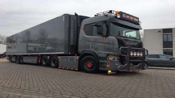 Scania R650 6x2 voor J.Q. Van der Meer