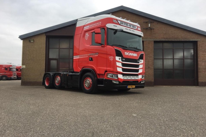 Scania S580 voor J.P. Vis & Zn.