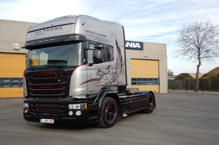 Scania V8 R580 Silver Griffin nr ??/100 - RJ Trans - Menen (B)