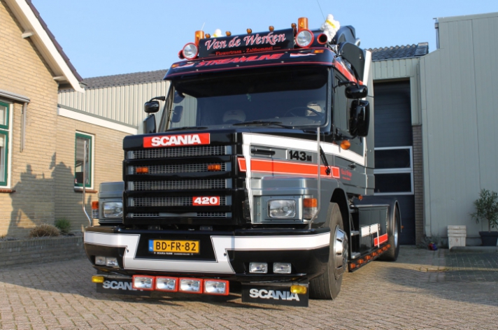 Tweedehands Scania 143 420 voor Van de Werken