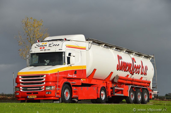 Tweedehands Scania 164 480 voor Simon Loos