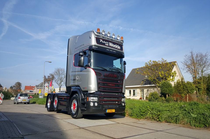 Scania V8 R580 Silver Griffin nr 62/100 - Peter van Weelde